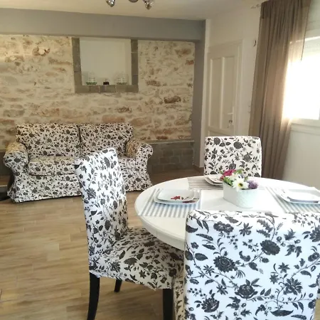 Ferienhaus Loukia's House *